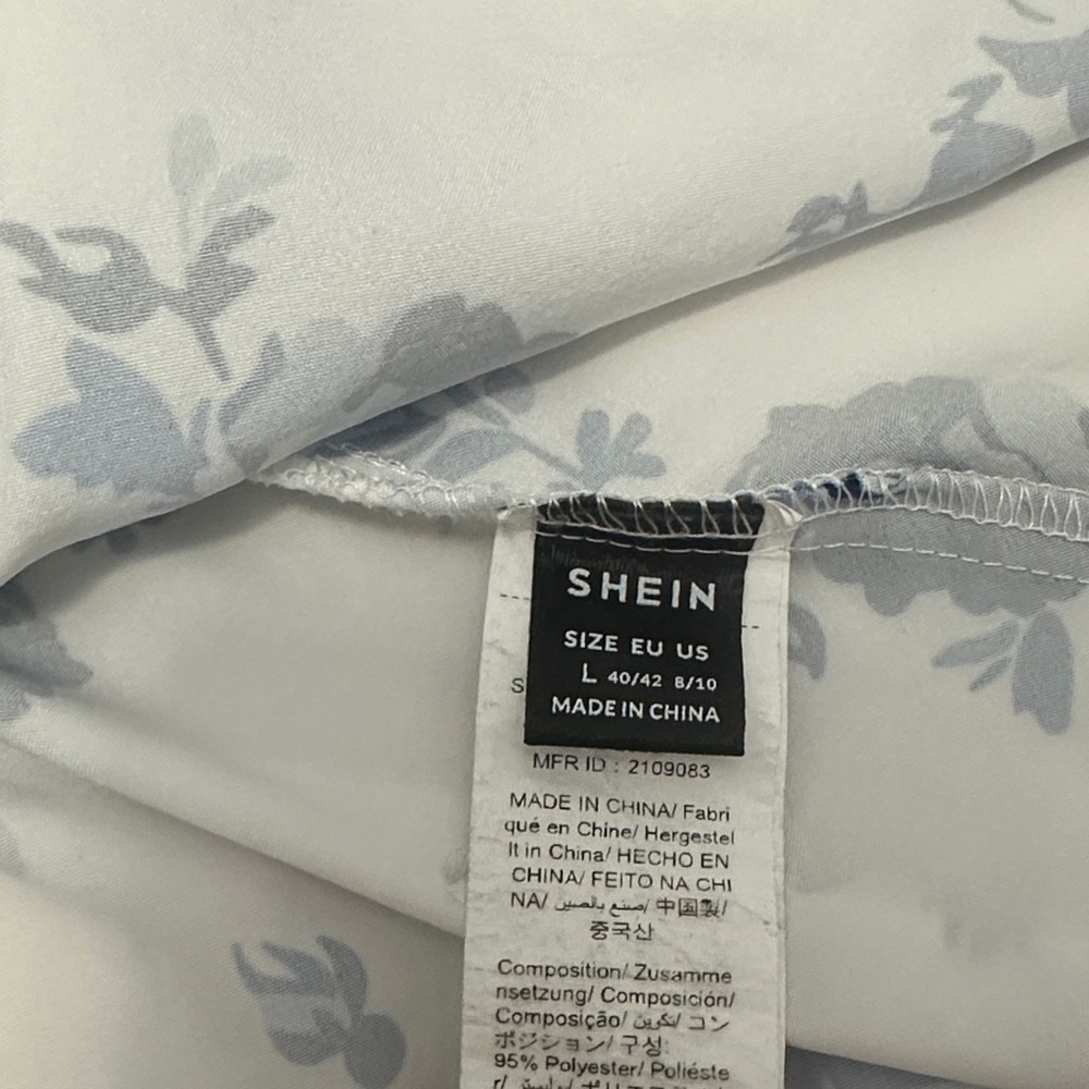 SHEIN Floral Blue and White Dress - Picture 5 of 6